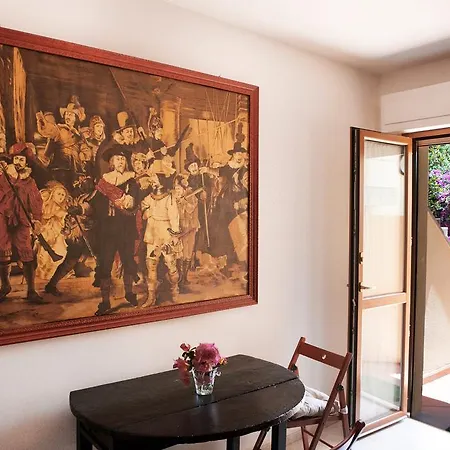 Guest house Domus Socolatae Apartments&Suites *