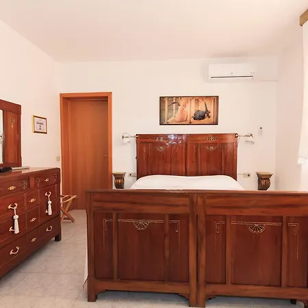 Domus Socolatae Apartments&Suites Guest house Follonica