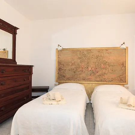 Domus Socolatae Apartments&Suites Guest house Follonica