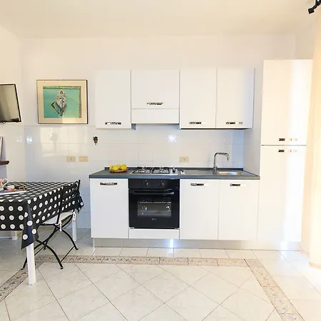 Guest house Domus Socolatae Apartments&Suites *