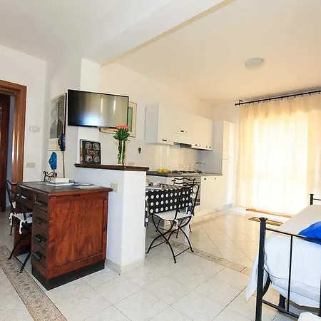 Domus Socolatae Apartments&Suites Guest house Follonica