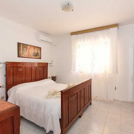 Guest house Domus Socolatae Apartments&Suites *